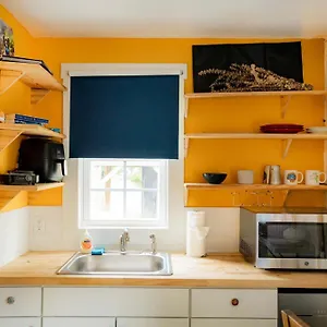  Apartment Adorable Solo-traveler Retreat